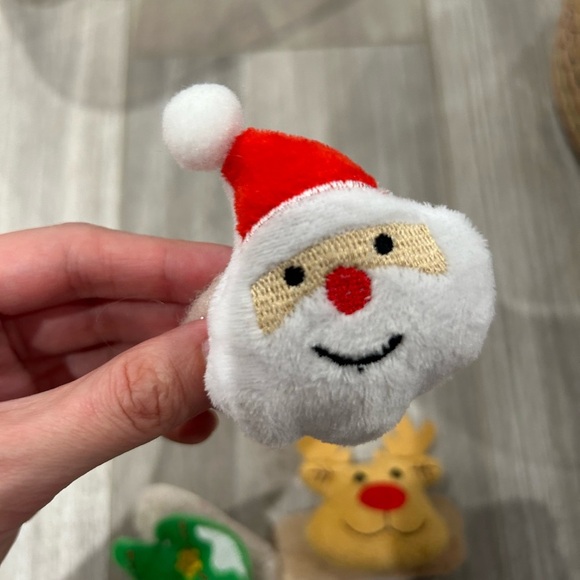 Cute Christmas fluffy hair clips - Set of 4 - Picture 3 of 8